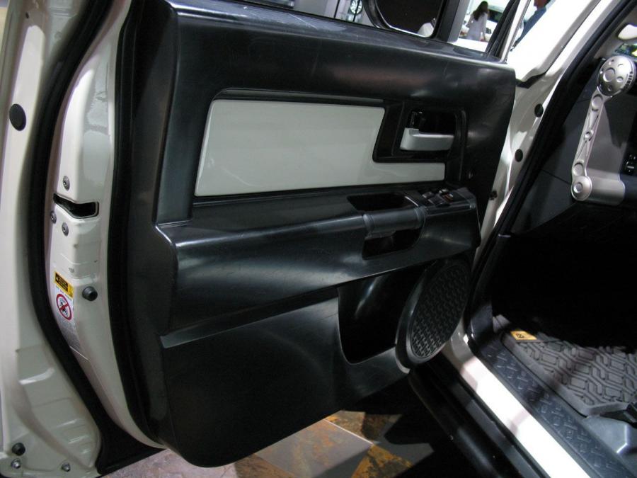  Toyota FJ Cruiser Trail Teams Edition 2008 года  (фото 4 из 20)